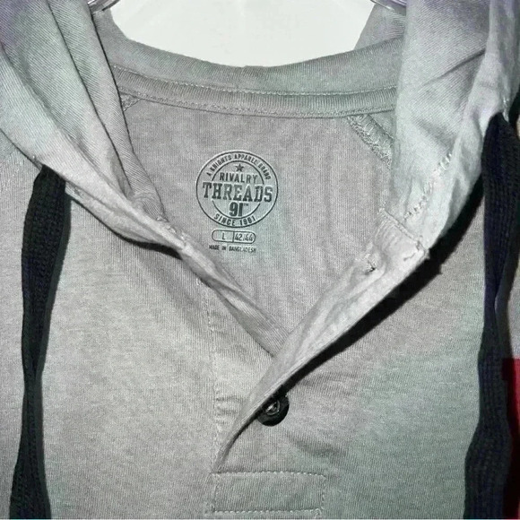 Heathered Gray Indiana Hoosiers Sitwell Pullover Hoodie - Picture 2 of 3